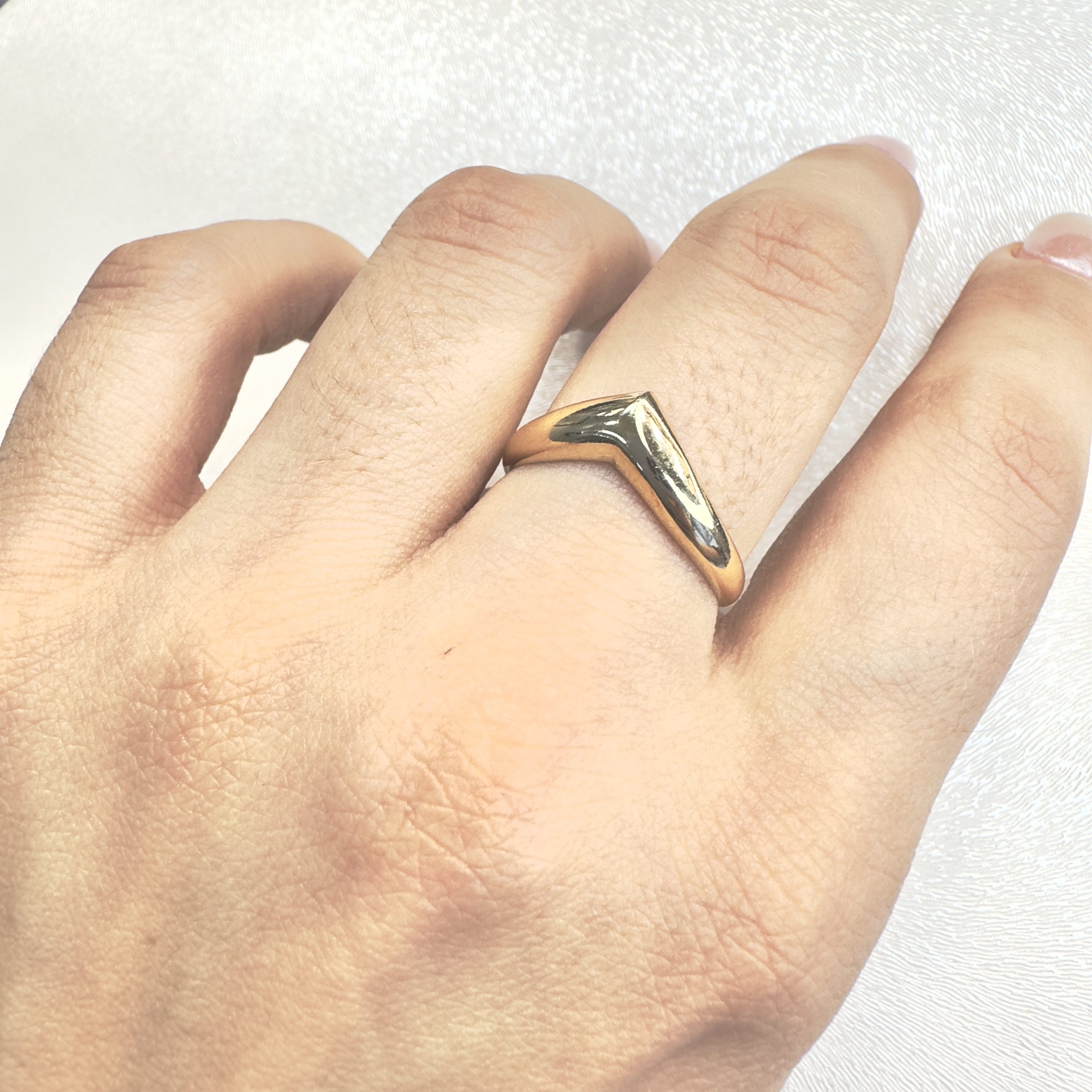 24FAC063-B47E-4EAC-AE37-778ED50154AD