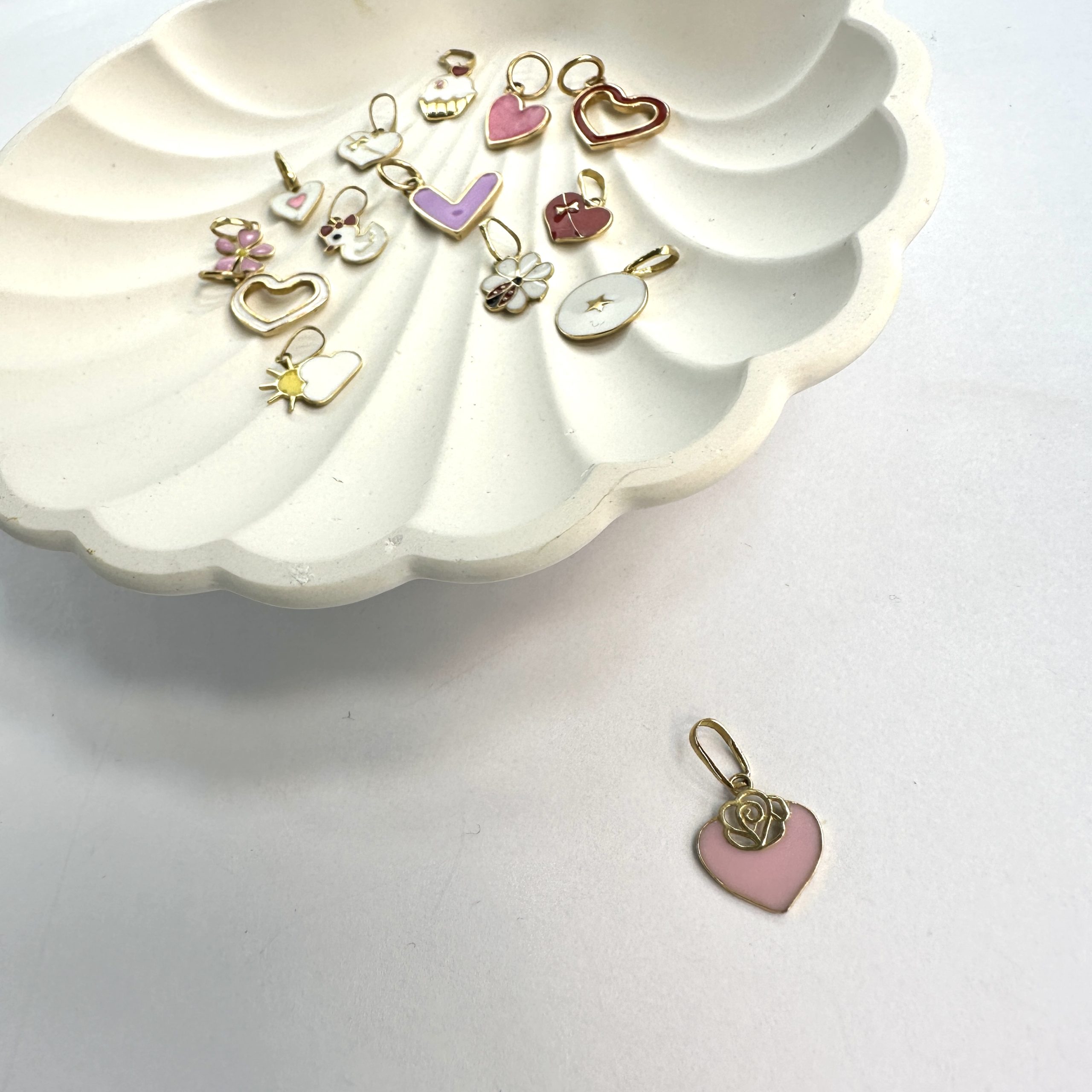 893765A1-0759-4B0E-8850-D300F00E91E9