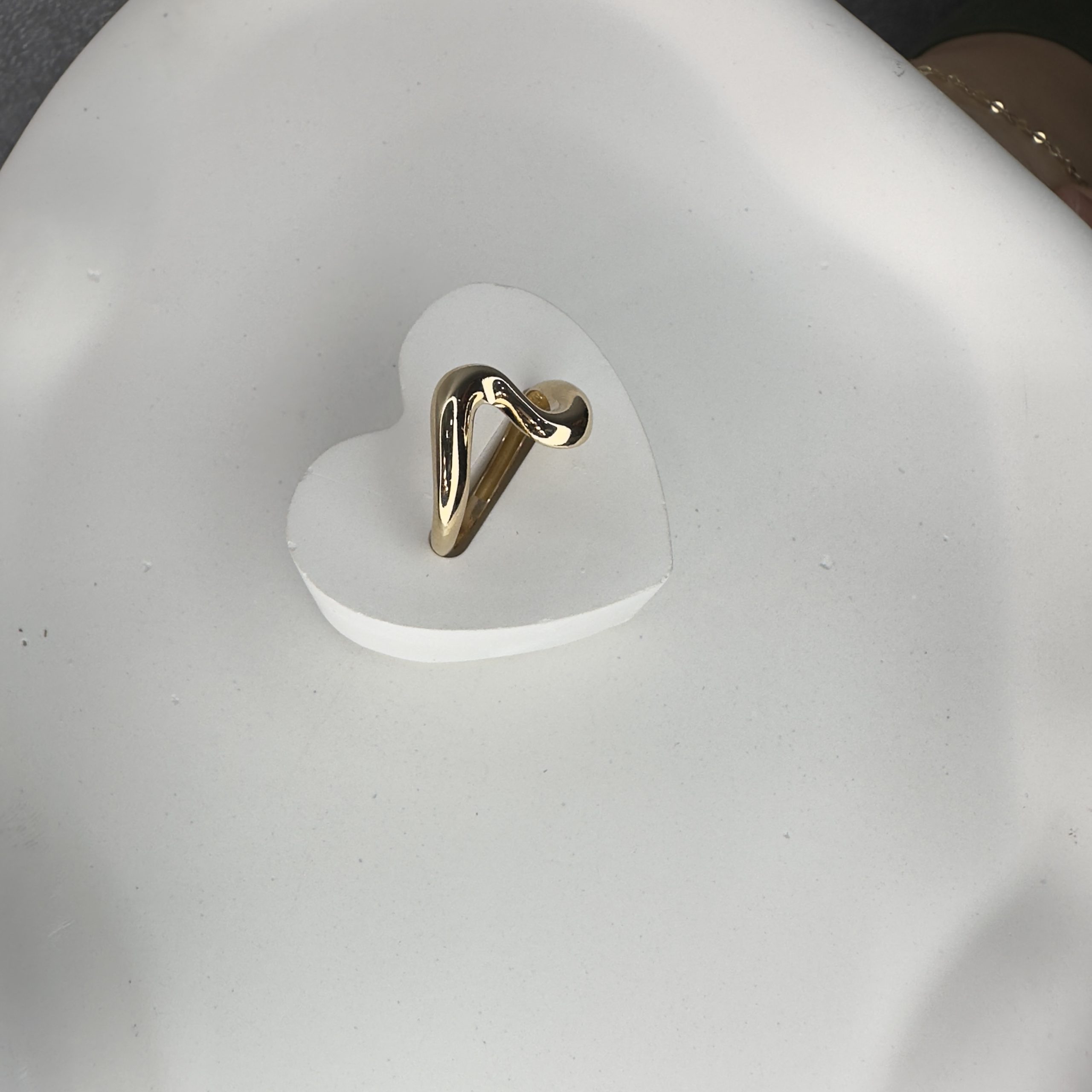 D3F83457-19A4-4E26-8B6D-FC85278888A8