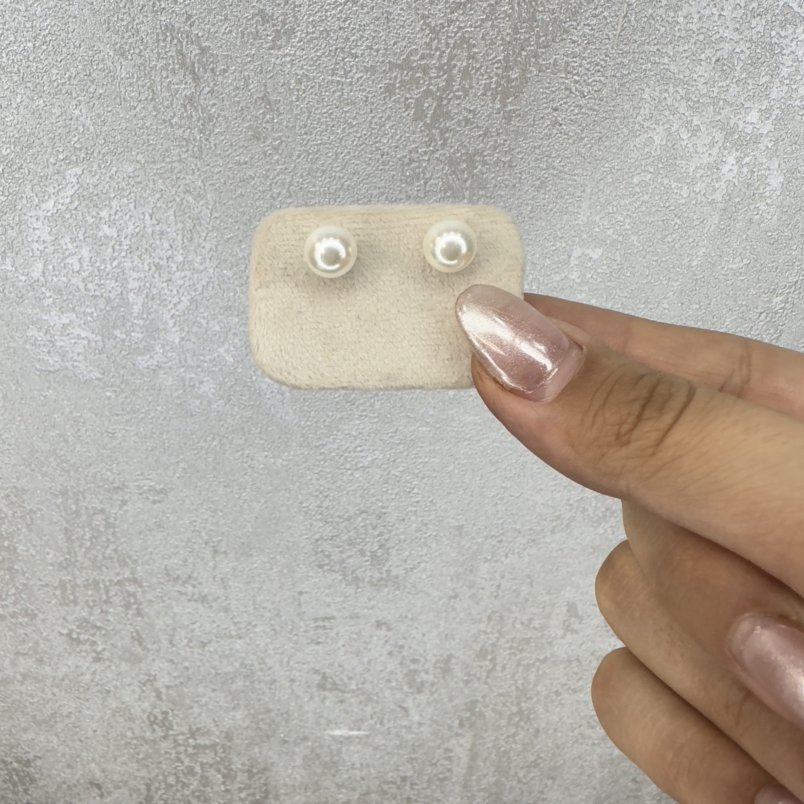 D40F5A8D-37C4-48B4-91C5-467AAA7AA64E