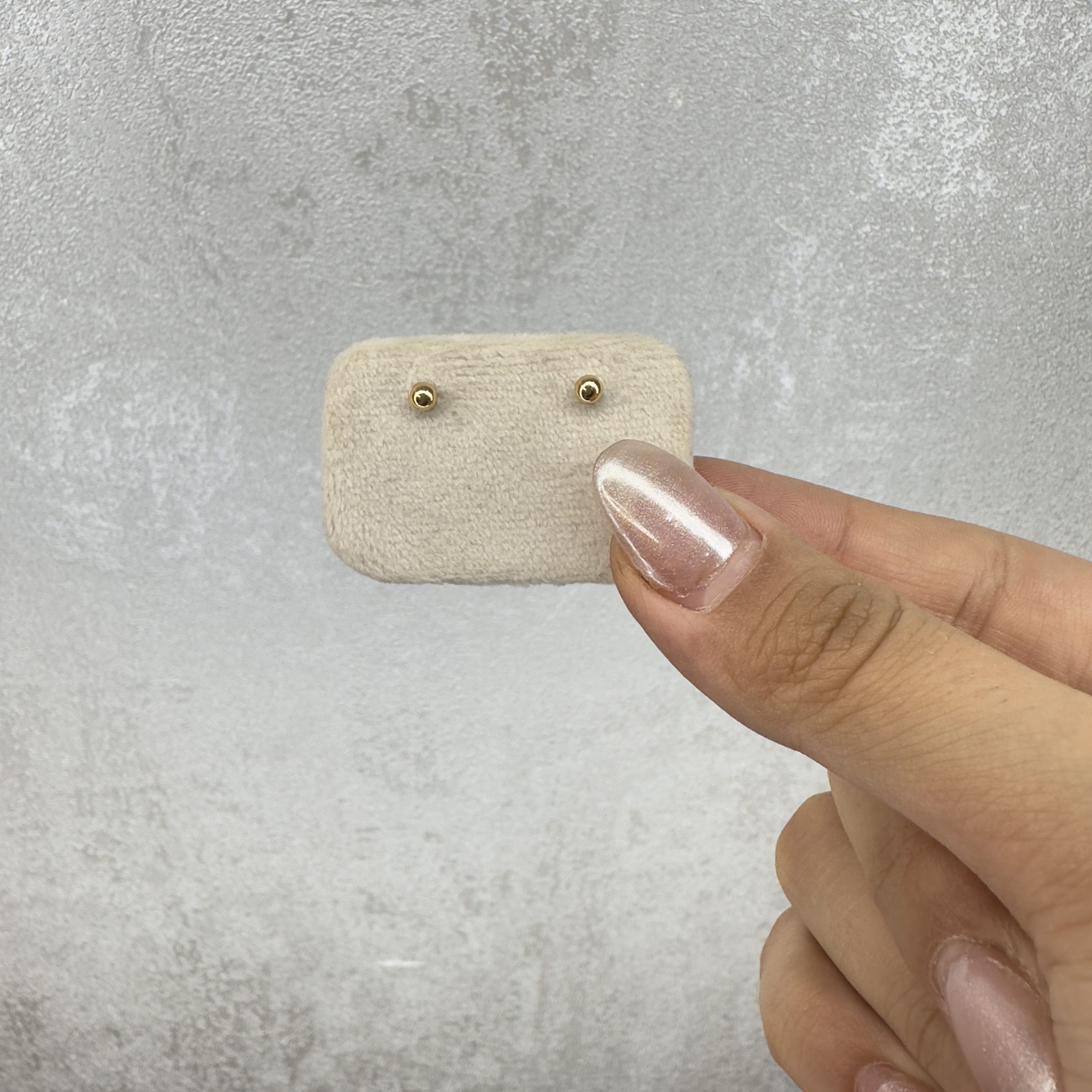 FC85678B-9D4B-4204-B1BF-10B5A207F4C5